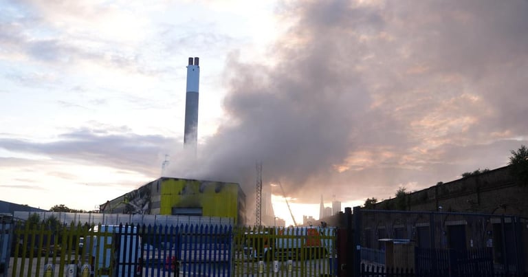 Massive Bermondsey Fire Causes Major Transport Chaos Across London
