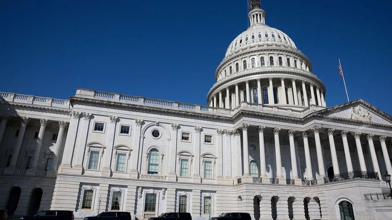 Progressives Gain Ground Amid Intra-Party Struggles; AI and Data-Center Issues Heat Up 2026 Primaries
