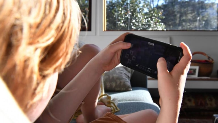 South Australia Moves to Ban Social Media for Under-14s; Federal Support and $6.5M Pilot Announced