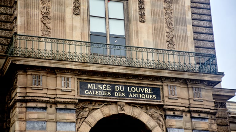 Louvre Launches Major Security Overhaul After Daring Heist, Aims to Restore Public Trust