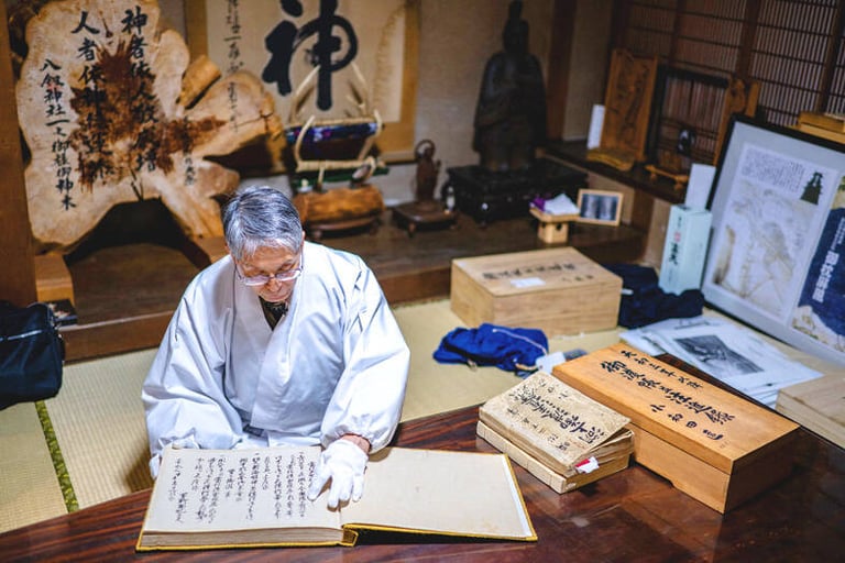 Lake Suwa's God’s Crossing: Eight-Year Drought Highlights Climate Change Impact