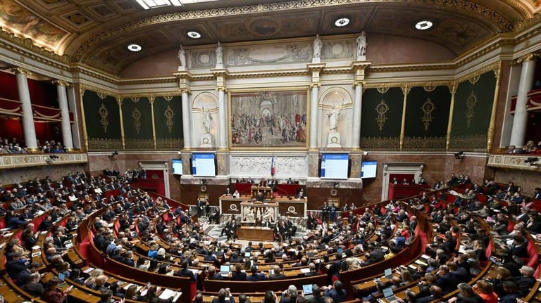 French Assembly Backs Ukraine, Debates Seizing Russian Assets Amid EU Tensions