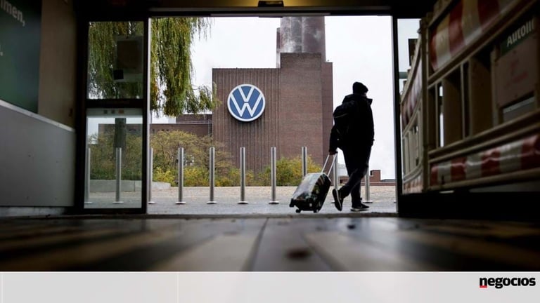 Volkswagen's Radical Restructuring: 35,000 Job Cuts and Wage Freezes Amid German Labor Deal