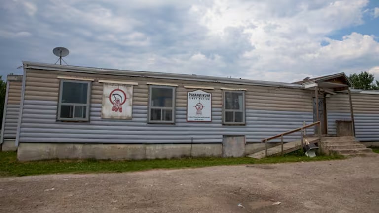 Wildfire Crisis: Pikangikum First Nation Endures Power Outage, Evacuations Amid Devastating Red Lake 62 Blaze