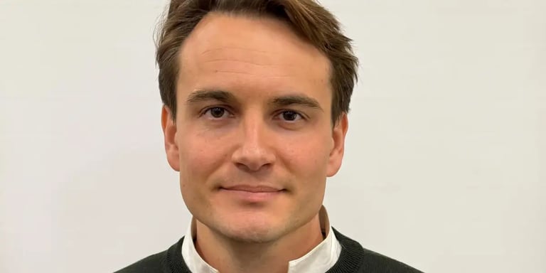 Ukrainian Analyst Future-Proofs Career with AI Mastery Amid Finance Automation Surge