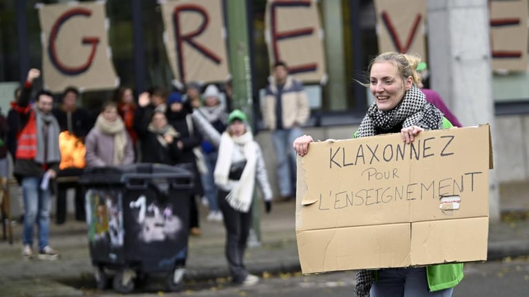Brussels Sees Massive Teacher Protest Against Education Cuts and Reforms