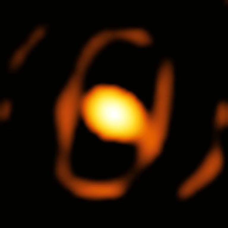 Astronomers Capture First Close-Up of WOH G64 Before Potential Supernova