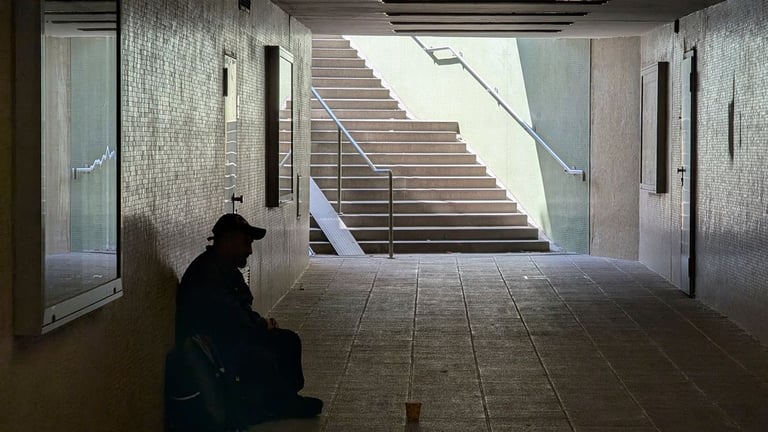 German Researchers Protest Poverty Data Revision, Accuse Government of Manipulating Statistics