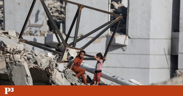 Speak Out Against Gaza Atrocities: Silence Equals Complicity, Urges PÚBLICO Article