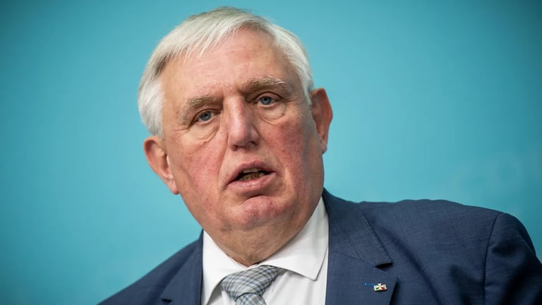 Pflegegrad 1 vor Abschaffung: Bundesregierung plant Milliarden-Einsparungen, heftige Kritik und Reformforderungen