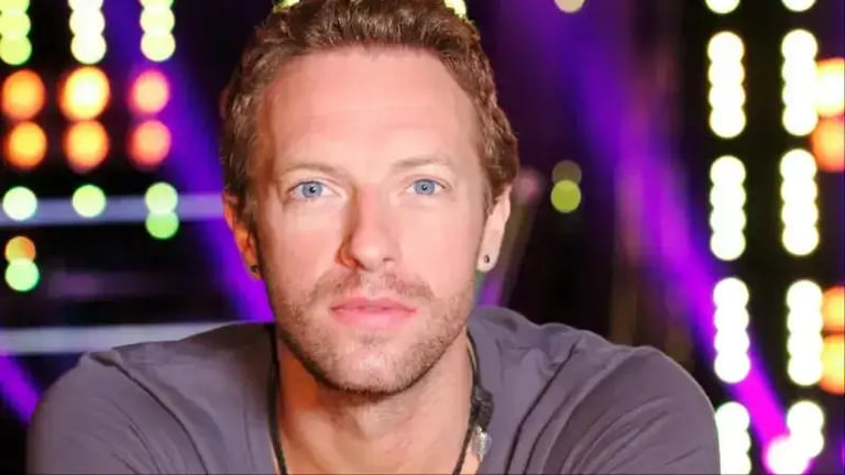Coldplay's Chris Martin Honors Jasprit Bumrah at Ahmedabad Concert, Boosts India's Global Music Scene