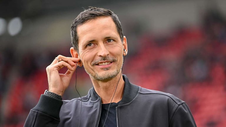 Lens Triumphs Over PSG to Win Trophée des Champions Despite Playing with Ten Men