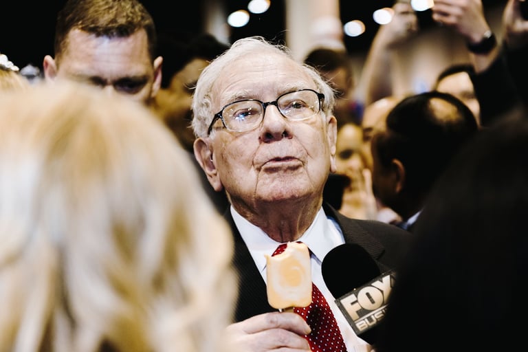 Buffett's Berkshire Slashes Apple Stake by Half, Boosts Cash Reserves Amid Market Caution