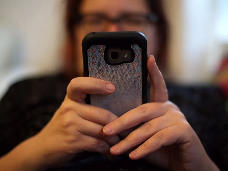 UK Targets Apple, Google with New Market Status to Boost Mobile Competition
