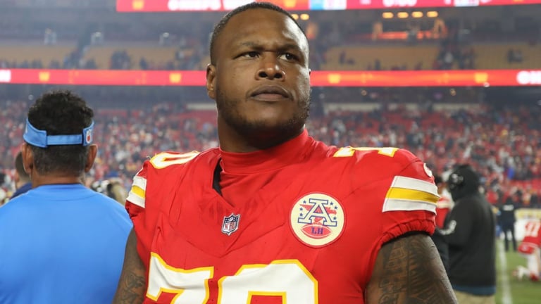 Rams Sign Pro Bowl OT D.J. Humphries, Shaking Up NFC West Dynamics