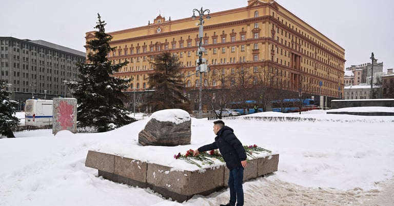 Navalnaya Battles for Navalny's Funeral Amid Putin's Address Clash