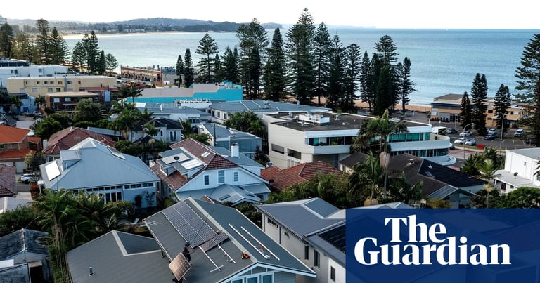 Australia Surpasses 80% Renewable Energy Milestone, Setting Global Example for Solar-Powered Grids