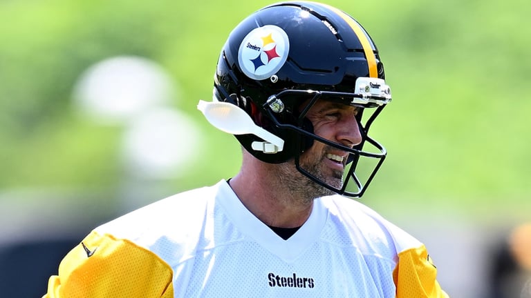 Aaron Rodgers Joins Steelers: Cam Heyward Applauds QB's Dedication, Hints at Possible Retirement