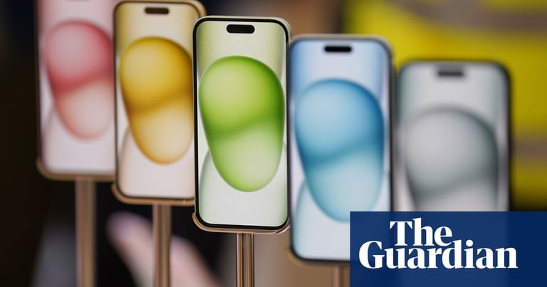 Samsung Dethrones Apple as Top Smartphone Maker, Eyes Vietnam Expansion Amidst Global Shifts