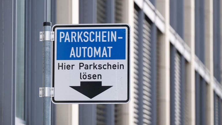 German Environmental Aid Pushes for Higher Resident Parking Fees to Combat Urban Space Scarcity