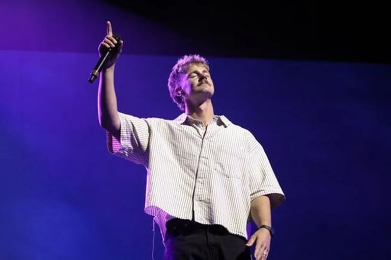 Christian Musician Frank Shuns Awards, Prioritizes Faith Over Fame Amid Industry Debate