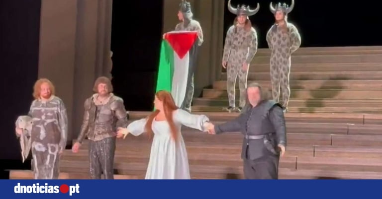 Palestinian Flag Sparks Controversy at Royal Opera House Finale
