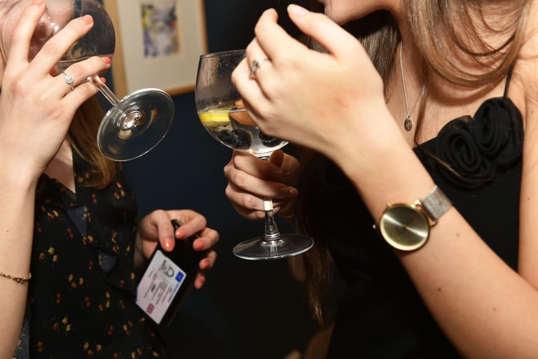 Starmer Vows to Criminalize Drink Spiking, Boost Safety for Women in UK