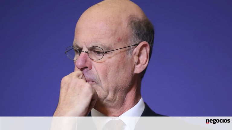 France Lowers 2025 Growth Forecast Amid Trade Tensions and Budget Challenges