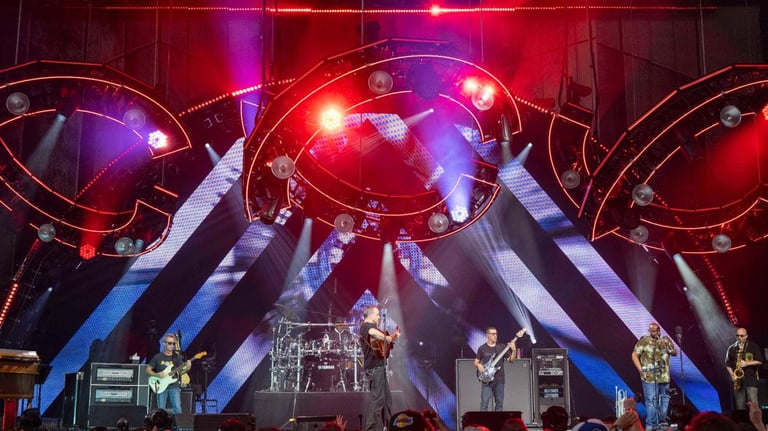 Dave Matthews Band Announces 2026 Tour with Three-Night Labor Day Gorge Finale