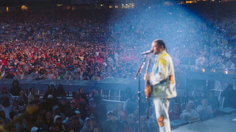 Noah Kahan's Cinematic Fenway Park Show: Record-Breaking Four-Night Run with Theatrical Flair