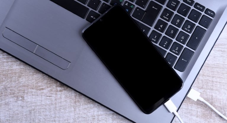 Samsung Unveils UFS 5.0: Boosts Smartphone Speed, Efficiency, and AI Capabilities