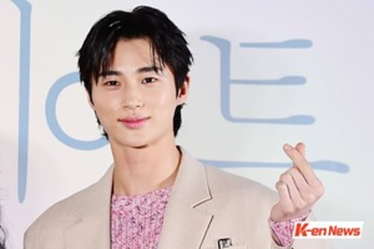 Netflix Sets Sights on 'Solo Leveling' Live-Action Adaptation Amid High Expectations and CGI Concerns