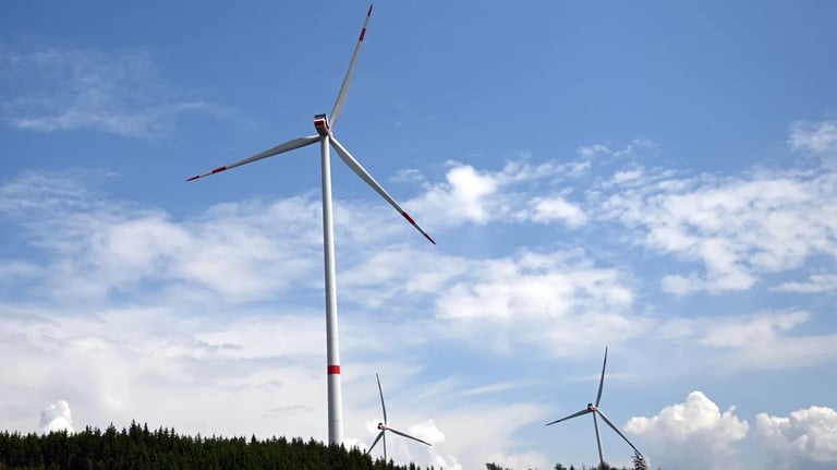 North Rhine-Westphalia Sets Record in Germany's Wind Energy Boom with 117 New Installations