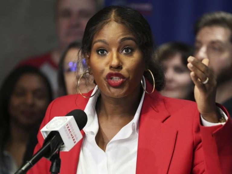 Historic Chicago Teacher Contract Secured Without Strike, Marks New Era in Union Negotiations