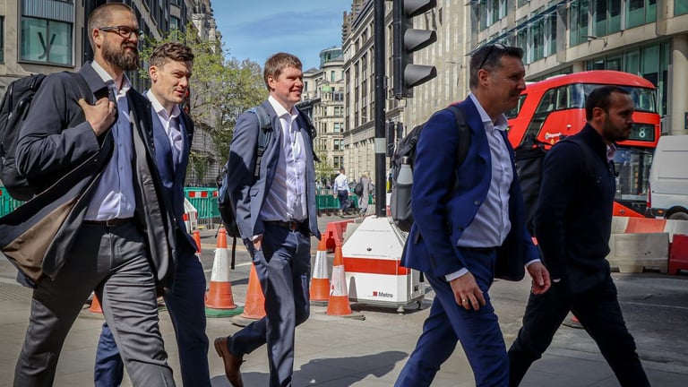 Study Reveals Five-Minute Hourly Walks Boost Mood, Productivity, and Health at Work