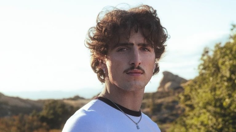 Benson Boone to Receive BMI Champion Award Amidst Meteoric Rise in Music Industry