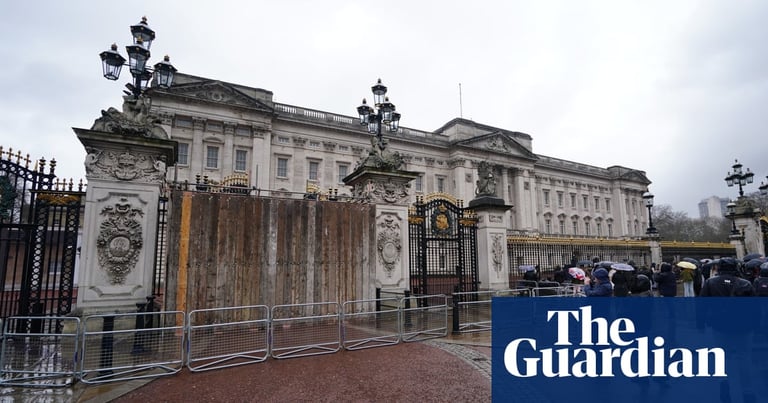 Car Crashes into Buckingham Palace Gates; Driver Sectioned for Mental Health