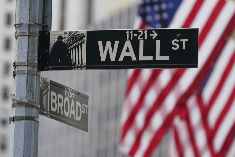 U.S. Stocks Surge to New Highs Amid Strong Jobs Data and Eased Trade Tensions