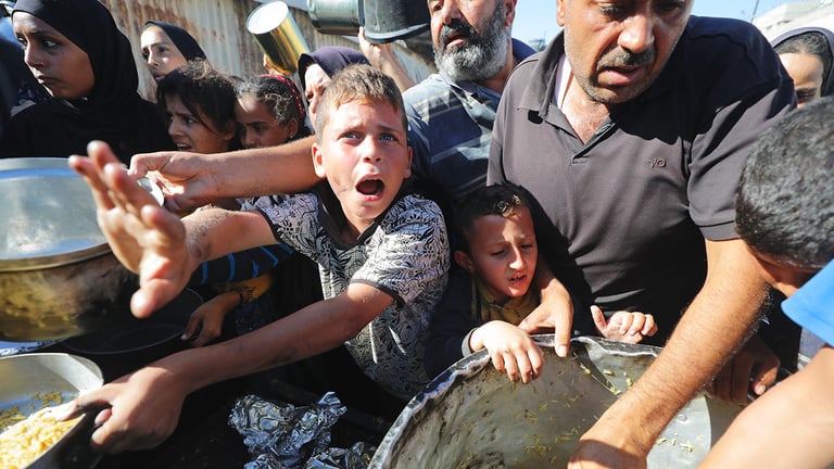 Gaza's Struggle: Shelter Crisis Amid IDF's Military Expansion and Aid Blockage