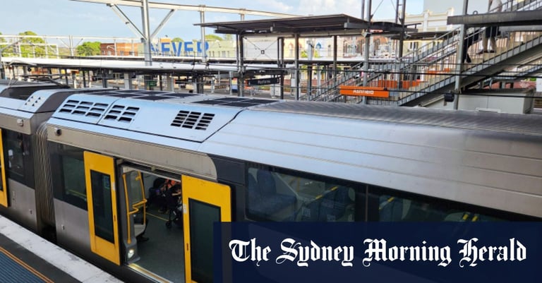 Sydney Train Chaos on Valentine's Day: 800 Services Cancelled Amidst Pay Dispute Strike