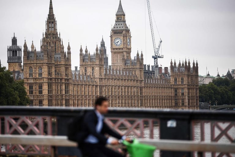 UK Introduces £10 ETA for Non-European Travelers, Sparking Concerns Over Airport Impact