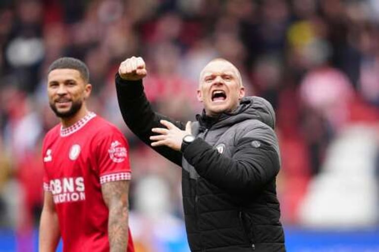 Bristol City Seeks New Manager as Liam Manning Eyes Move to Norwich City