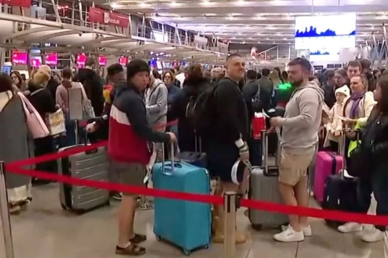 Australia Unveils National Plan for Airline Passenger Rights Amid Growing Consumer Frustration