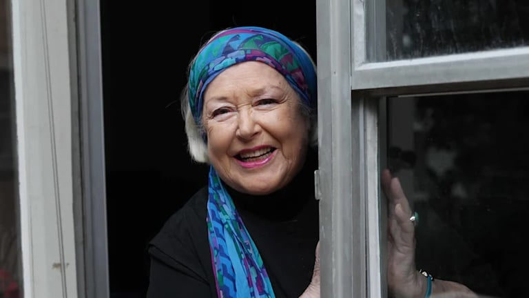 Toni Lamond, Australian Entertainment Icon, Dies at 93 After Trailblazing Eight-Decade Career