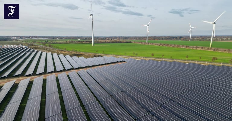 EU Aims for Energy Independence: Boosting Renewables to Cut Geopolitical Risks and Russian Gas Dependence by 2027