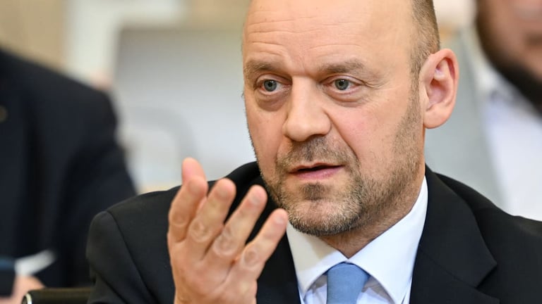 Hessian Court Upholds AfD Surveillance, Citing Threat to Democratic Order