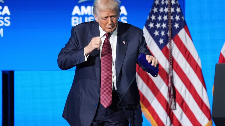 Republicans Lead Fundraising Race, Democrats Struggle with Debt Ahead of 2026 Midterms