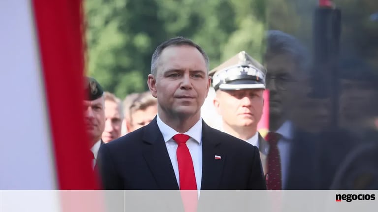 Polish President Vetoes Law Extending Aid to Ukrainian Refugees Amid Rising Tensions