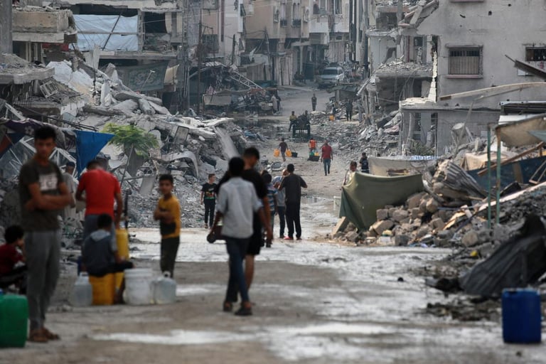 Israeli Assault in Gaza's Khan Younis: 70 Dead, 200 Injured Amid Rocket Attacks and Hostage Crisis