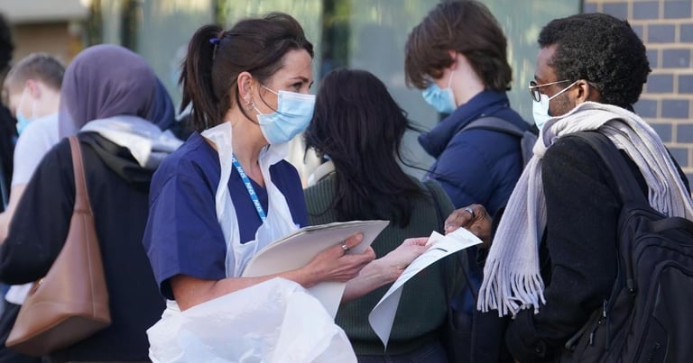 Meningococcal B Outbreak Linked to Genetic Swap Sparks UK Vaccination Drive